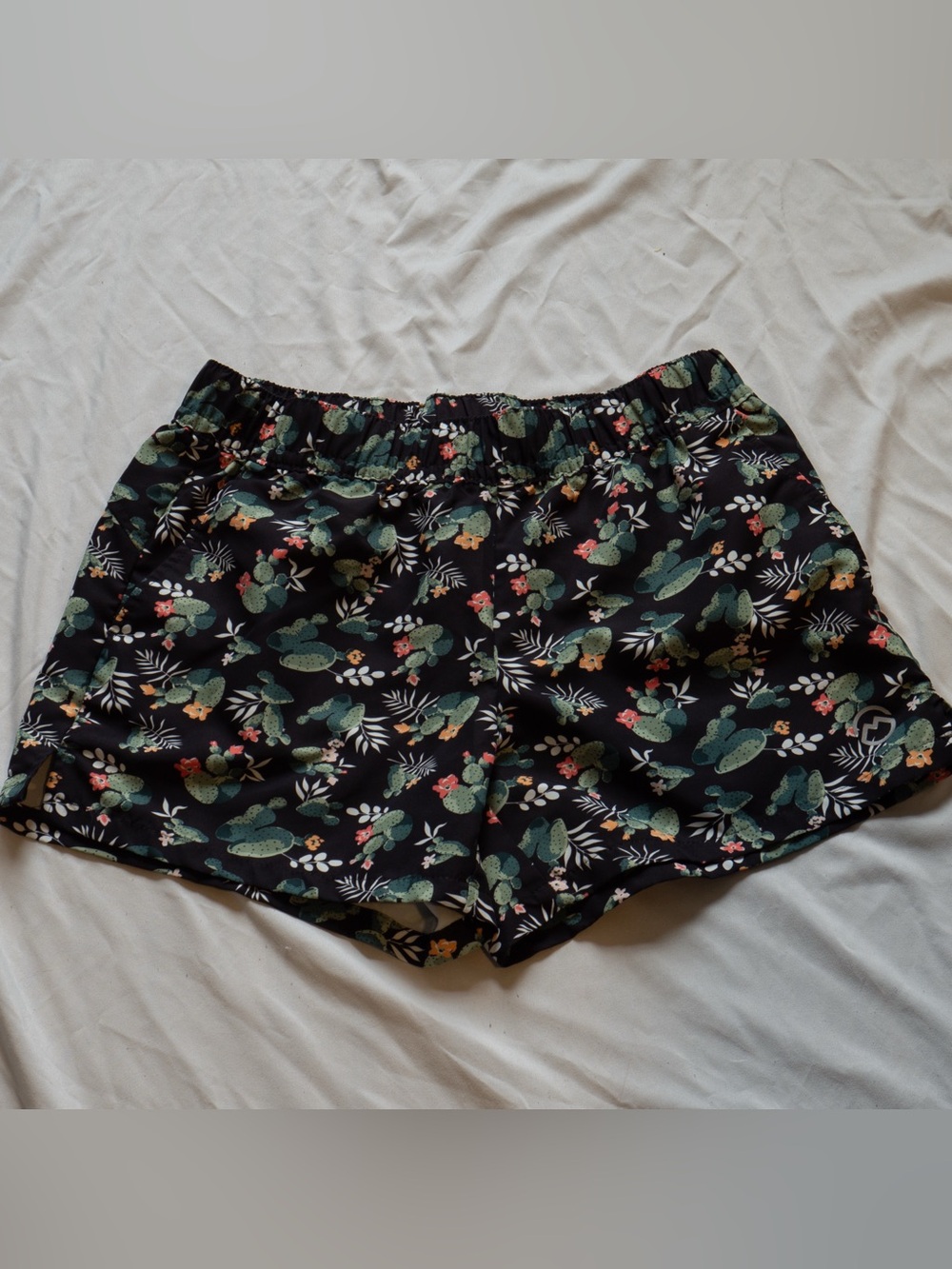 Magellan Women's Black Cactus Print Fishing Shorts